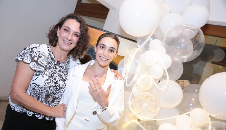  Gloria Martínez y Mari Del Valle.