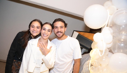  Úrsula, Mari Del Valle y Santi.