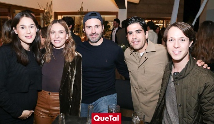  Carmen Del Valle, Andrea Anaya, Andrés Marcelo Alonso, Mauricio Motilla y Jorge Del Valle.