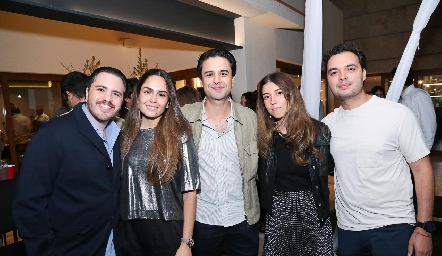  Andrés de los Santos, Macarena Villasuso, Gerardo Valle, Paola Dávila y Enrique Quintero.