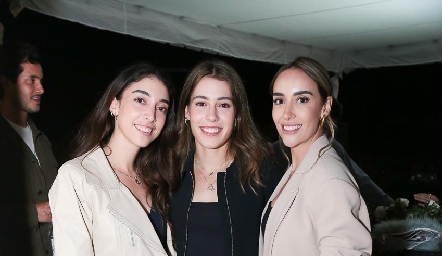 Paula Pérez, Fer Del Valle y Valeria Pérez.