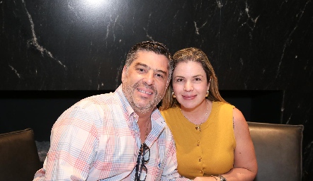  Bernardo y Andreina Bazúa.