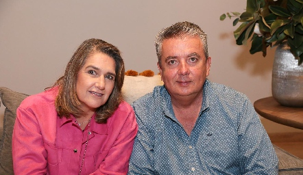  Mónica Leiva y Gabriel Lomelí.