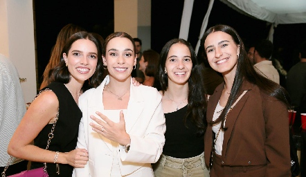  Montserrat Piñero, Mari Del Valle, Valentina Gameros y Marlú Estrada.