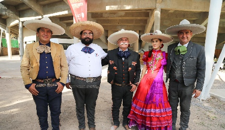  José Antonio Ortiz, Jairo Castillo, Oscar Robles, Emilia Nieto y Gustavo Nieto.