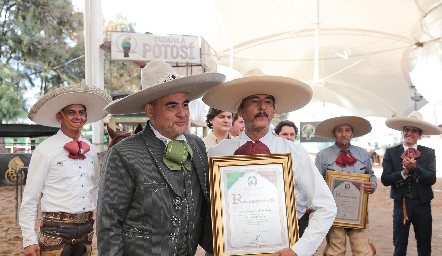 Gustavo Nieto y Héctor Manuel Medellín.