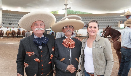 Oscar Robles, Carlos Malo y Martha Malo.
