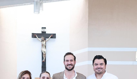  Conchita Stahl, Ana Karen Ibarra, Ana Gaby Ibarra, Sebastián Valle, Rodrigo Valle y Eugenio Guerra.