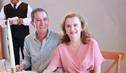  José Antonio Piñeda y María Elena López.