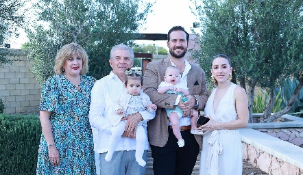  Rosaura López, Gustavo Ibarra, Ro Valle, Sebastián Valle y Ana Gaby Ibarra.
