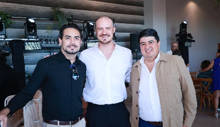  Victorio Ortiz, Patricio Valle y Rolando Domínguez.