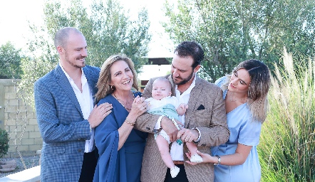  Patricio Valle, Maru Bárcena, Sebastián Valle, Rodrigo Valle y Eugenia Valle.