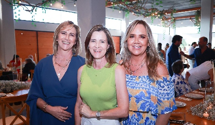  Maru Bárcena, Marisa Valle y Ana Clara Bárcena.