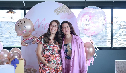  Paulina Rodríguez y Regina González.
