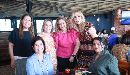 Cristina de Cano, Ana Lu Medina, Renata, Claudia Hermosillo, Claudia Balbontín y Ludi Guevara.