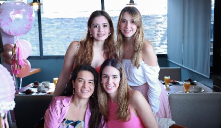 Montse Arredondo, Elena Pérez, Regina Gonzalez y María Stevens.