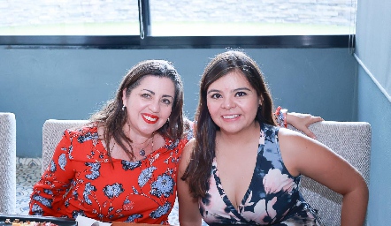  Fernanda Nieto y Rocío Beltrán.