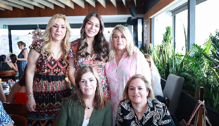  Claudia Hermosillo, Paulina Rodríguez, Carla Serna, Begoña Cuanda y Sole Piñero.