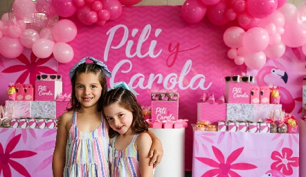  Carola y Pili Martínez.