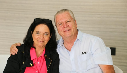 Pilar Candia y Jorge Palomar, abuelos de las cumpleañeras.