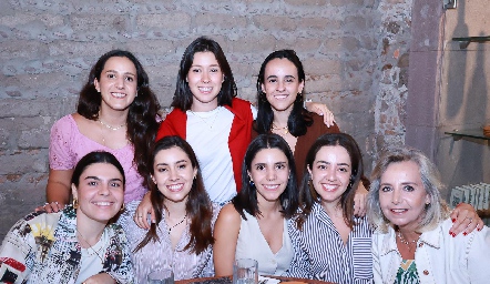  María Lavín, Montse Del Valle, Cecilia García, Cata Esper, Daniela Navarro, Ilse Lázaro, María Eugenia Torres y Paty Piñero.