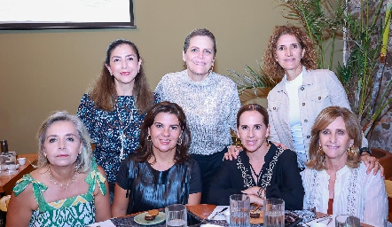  Fabiola Torres, Martha Malo, María Dolores Hernández, Paty Piñero, Martha del Río, Montserrat Abella, Martha del Río y Sofía Gómez.