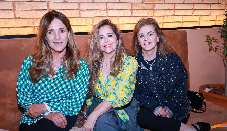  Claudia Toledo, Gaby Serment y Adriana Olmos.
