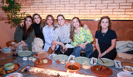  Gaby Martínez Castro, Lourdes Orozco, Daniela Serment, Martha Malo, Gaby Serment y Adriana Olmos.