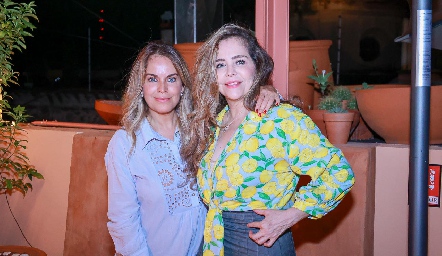  Daniela y Gaby Serment.