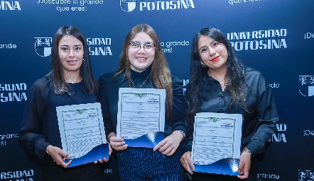  Isela Torres, Julia Alejandra Saavedra y Fátima Yareli.