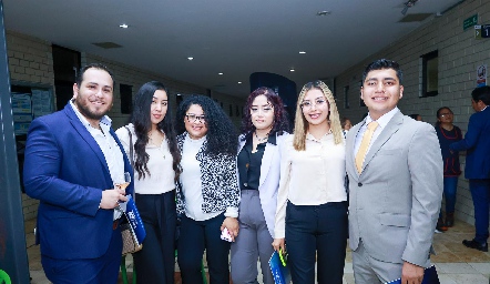  Alex Medina, Ceci Castillo, Brenda Victoria, Juana Iridiana, Natalia Saucedo y Julio Zárate.