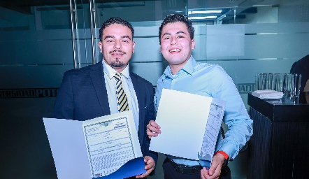  Luis Enriques Flores y Yoshi Sebastián.