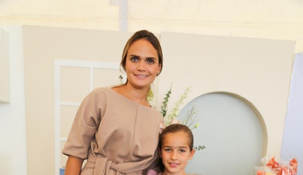  Miriam García y Carlota Trampe.