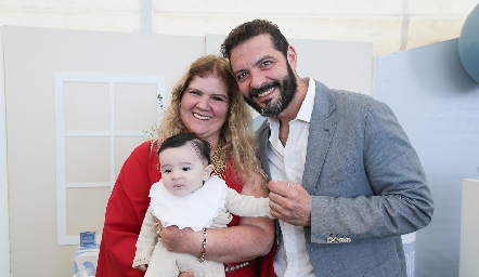  Mónica Carrillo y Karim Zarur con Anuar Zarur.