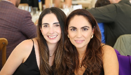  Mariana Alcalá y Mari Carmen Mejía.
