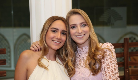  Giselle Villaseñor y Ale Álvarez.