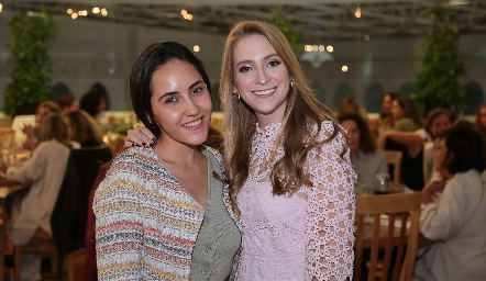  Ana Sofía Ayech y Ale Álvarez.