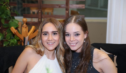  Giselle Villaseñor y Paola Solís.
