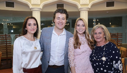  Graciela López, Gastón Lozano, Ale Álvarez y Chela Wagner.