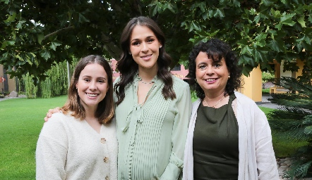  Ana Lucía Esparza, Carmelita Del Valle y Lucía Bravo.