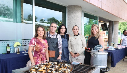  Marigel Sánchez, Eduardo Gómez, Cynthia Sánchez, Mercedes Villanueva y Leticia Sanchez.