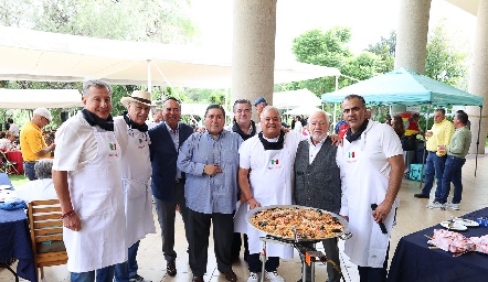  Paella Nuevo San Miguel con el jurado.
