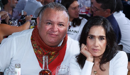  Paco Armendáriz y Adriana Ortiz.