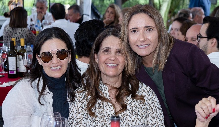 Primas Abaroa, Claudia Martínez, Alejandra Martínez y María José Abaroa.
