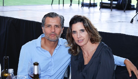  Carlos de los Santos y Marisol de la Maza.