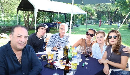  Evaristo Lafuente, Gonzalo Abaroa, Gerardo Serrano, Flor Hernández, Adriana Carrera y Lourdes Orozco.