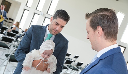  Quique González con su ahijado Franco.
