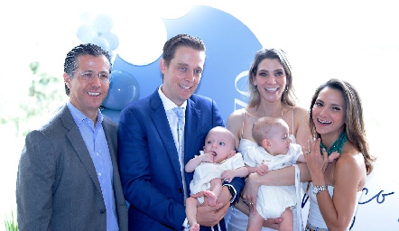  José Miguel Guerra, José Carlos González, Ingrid Nito, Franco González,  Bruno González y Ana Lía Maggiori.