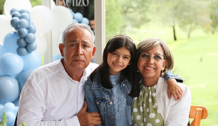  Felipe González, Jimena Flores y Laura Origel.