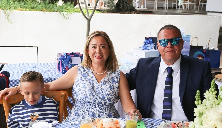  Matías Origel, Carlos Origel y Sandra Baeza.